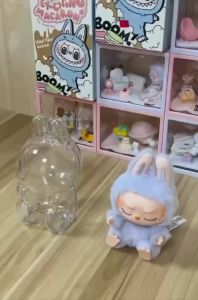 GREENIKA ที่เก็บของ Labubu เคสอะคริลิคใส 100% พร้อมจี้ห้อยกระเป๋าเป้ อุปกรณ์พวงกุญแจ เคสกันกระแทก Labubu v1 v2