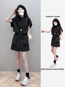 ชุดเดรสแขนสั้นทำงานสไตล์ลำลองสำหรับผู้หญิงในช่วงฤดูร้อน ชุดกระโปรงสั้นเอวสูง ชุดกระโปรงสองชิ้นปลอม ชุดทำงานลำลอง