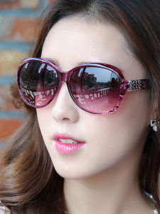 แว่นกันแดดทรงกลมสำหรับผู้หญิง 2025 แว่นกันแดดทรงใหญ่ แว่นกันแดดแฟชั่นย้อนยุค เท่ สง่างาม ป้องกันรังสียูวี แว่นกันแดด