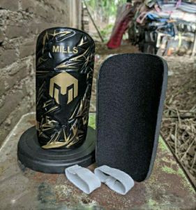 Deker  Embos Shin Guard Sepak Bola Futsal Spcs