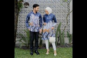 Batik Couple Pasangan Keluarga Ayah Ibu Anak Laki Suami Istri Sepasang Modern Mewah Seno Biru