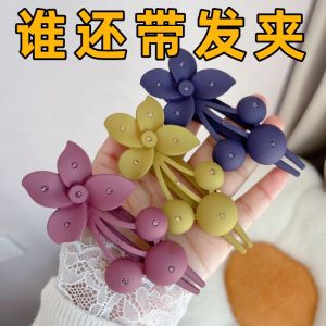 Matte Hair Claw Womens Hair Accessories Floral Design Diamond Embedded Gentle Style Hair Grips for Bun Styling Duckbill Clip