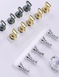 Nail Garden แท่นแม่เหล็กวางเล็บสำหรับมือใหม่ แท่นสำหรับเพ้นท์เล็บ วัสดุ PCV สีทอง