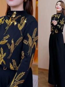 เสื้อยืดยืดหยุ่นฤดูใบไม้ร่วง/ฤดูหนาวสำหรับผู้หญิง แขนยาว ทรงเข้ารูป เสื้อคลุมกันหนาว เสื้อตัวบนแฟชั่น เสื้อผ้าทำงานสไตล์เกาหลี