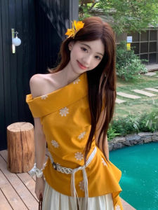 chaqi | French Sweetness Embroidered Square Collar Slim Fit Womens Top Summer Unique Beautiful Waist-Cut Flying Sleeve Versatile Shirt