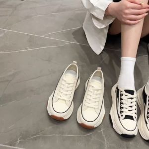 จัดส่งในกรุงเทพฯ ใหม่ รุ่นQ107 รองเท้าวินเทจ รองเท้าผ้าใบผู้หญิง ดีไซน์เกาหลี พื้นรองเท้าหนาและนุ่ม นุ่มสบาย แฟชั่นจับคู่สี แมทช์ได้ทุกชุด