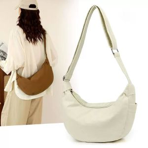 Fashionable Casual Nylon Dumpling Shaped Crossbody Bag Lightweight Single Shoulder Bag for Women Simple Design Small Cloth Bag