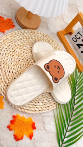 รองเท้าแตะน่ารักๆ รองเท้าแตะพื้นนิ่ม สวมใส่สบาย รองเท้าลายน้องการ์ตูนหมีน้อยน่ารักๆ น้ำหนักเบา