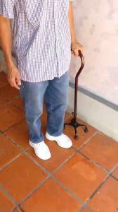 【Local shipment】Aluminium alloy Height Adjustable Light Weight Quad Cane Tongkat 4 Kaki Stick Quadcane STABLE NON-SLIP PORTABLE CONVENIENT FOR ELDERLY SUPPORT WALKING Boleh Lipat Getah tongkat walking stick