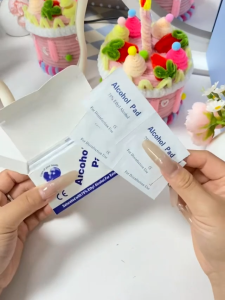 แผ่นทำความสะอาดแอลกอฮอล์ 75% 100ชิ้น/กล่อง - แผ่นแอลกอฮอล์ แอลกอฮอล์แผ่น เช็ดทำความสะอาด ฆ่าเชื้อไวรัส เหมาะสำหรับทำความสะอาดเล็บเมคอัพรายการ