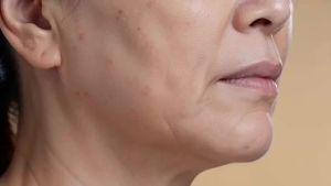 Bee Venom Ginger Firming Cream. Collagen Caffeine Niacinamide. Face Body Use. Bright Tight Lift. Results 7 Days.60g