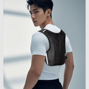 TINYAT Running Vest for Women Men Reflective Hydration Vest with Adjustable Waistband & Phone Pocket Lightweight Breathable Running Water Vest for Jogging Hiking Trail Cycling and Marathon Race