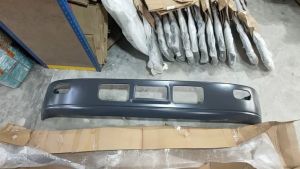 J125S06 FRONT BUMPER MITSUBISHI FUSO FIGHTER FH27 SKYLIFT LORRY TRUCK