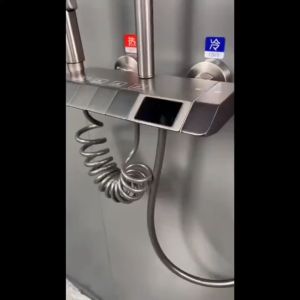 Shower Tiang Set Panas-Dingin/4 Dalam 1 LCD Display Piano Keys Shower Kamar Mandi Set Dengan Faucet / Set Pancuran Tembaga Lengkap