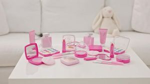 Girls Makeup Toy Princess Set 3-7 Year Old Simulated Home Makeup Set Lipstick Dress Up Cosmetics Toy