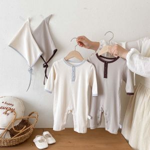 Autumn baby Korean color contrast long sleeve jumpsuit male and female baby autumn basic simple and comfortable jumpsuit hat v