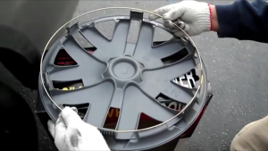 Set of Four (4) 14in Silver Hubcaps Cap R14 Wheel Cover Hub Caps