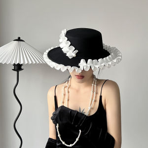 Original Designer Woolen Checkered Hat Womens Fashion Show Street Style Photography Trendy Match Flat Top Hat Elegant Style