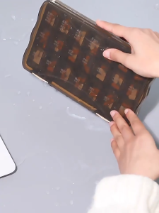 Tablet Dispenser Container7 Days Weekly  Pill Box high-capacity Travel Independent Lattice 28 Grids