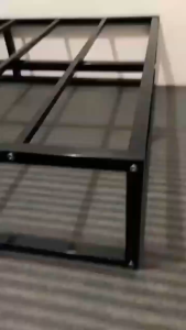 【24 Hours Shipped】Royal Minimalist Iron Bed Frame Premium High Load Bearing Single\Double Bed Sturdy