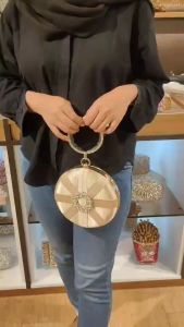 Waiwai Tas Kondangan Wanita Mewah Elegan Sattin Bulat Simpel Sling Bag Murah R-2021 Clutch - Realpic & Readystock - Gold/Pink/Black/Silver - 18 x 5 cm - Satin, Metal, Diamond - Rantai Panjang - Cantik Saat Terkena Cahaya (IMPORT)