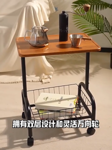 XUXU โต๊ะเล็กข้างโซฟา ชั้นวางของ โต๊ะกาแฟ พร้อมล้อเลื่อน+ที่จับ ชั้นวางของรถเข็น การจัดเก็บแบบสองชั้น ขนาดเล็ก ทันสมัยและล้ำสมัย