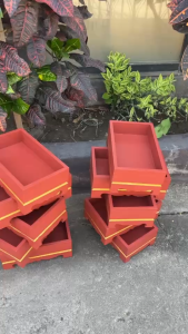 กี่ ไม้จามจุรี ชุด 10 ใบ กี่น้ำชา สีอิฐ สีหมาก คาดทอง ย9x ก5.5 xส3.5 นิ้ว กี๋ สี่เหลี่ยม ถาดไม้ วางน้ำชา แก้วน้ำ วางของ สวยหรู สำหรับเสริฟน้ำผู้ใหญ่ ชุดถวายน้ำพระ ชุดสังฆทาน