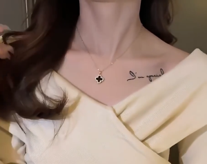 Local Shipping Four Leaf Clover Necklace for Women Womens Collarbone Chain Accessories