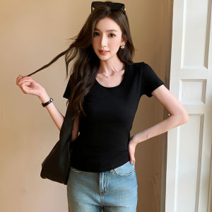 เสื้อยืดคอกลมแขนสั้นทรงสลิมฟิตสำหรับผู้หญิงในช่วงฤดูร้อน ทรงสลิมฟิต เสื้อเชิ้ตทรงเข้ารูปสำหรับผู้หญิง