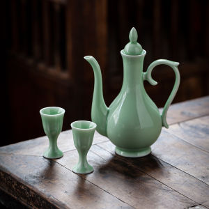 Chinese Ceramic Liquor Pot Antique Style Home Use Half Pint Liquor Set Pouring Vessel Old Fashioned Single Cup Ancient White Wine Cup