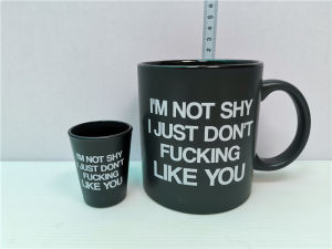 Alternative Office Ceramic Mugs 501mL-600mL Capacity American Style Black Cup Shy Personality English Mark Cup