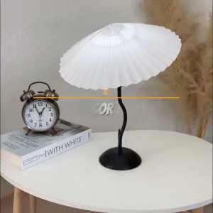 Đèn ngủ decor phòng HUTA Light For Life T11 thân kim loại chao xếp ly vintage điều chỉnh 3 mức sáng bóng led tiết kiệm điện năng