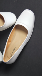 Rev Store - Sepatu Pantofel Wanita VEW24 Putih - Sepatu Pantofel Perawat