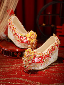 รองเท้าแต่งงานแบบจีน รองเท้าแต่งงานสไตล์ชุดฮั้ว รองเท้าแต่งงานสีแดง รองเท้าแต่งงานปักลาย รองเท้าแต่งงานเพิ่มความสูง รองเท้าแต่งงานสำหรับผู้หญิง