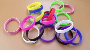 20PCS/LOT Wholesale Silicone Rubber Wristband Flexible Wrist Band Cuff Bracelet Sports Casual Bangle Silicone Wrist Strap