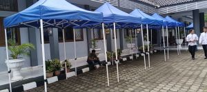 Tenda lipat 2x2 premium besi putih.