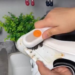 DADIDU Sikat Sepatu Multifungsi 2 In 1 – Sikat Pembersih Dengan Tempat Sabun Sikat Pembersih Pakaian Sepatu Sandal Serbaguna Lengkap Dispenser Sabun Alat Pembersih Multifungsi