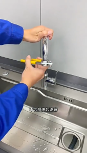 【SKIT SG】3IN1 Faucet Spanner Aerator Wrench Non-Slip Bubbler Removal Tool Kitchen Sink Tap Disassembly Wash Basin Faucet Nozzle Unscrew Repair Tool Durable Spout Wrench for Bathroom or Kitchen Water Tap Maintenance Easy Disassembly Plumbing Accessory
