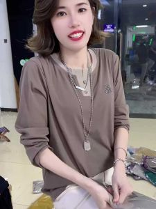 V Neck Western Style Shirt Female Middle-Aged and Elderly 50-Year-Old Mother Clothes Spring and Autumn Clothes Early Autumn Shoulder Long Sleeves T-shirt Tops