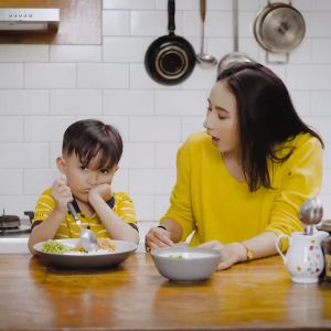 PROMO!!! BELI 1 GRATIS 1MADU 369 - SPESIALIS ANAK SUSAH MAKAN - VITAMIN ANAK LAHAP MAKAN - MADU UNTUK ANAK SUSAH MAKAN - MADU GEMUK ANAK
