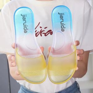 โปร่งแสง รองเท้าแตะคริสตัลเยลลี่ ผู้หญิง ฤดูร้อน แฟชั่นกลางแจ้ง ลำลอง ชายหาดทุกคู่ กันลื่น ก้นแบน นุ่ม ก้น