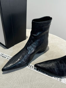 Black Pointed Toe Slope Heel Slim Boots Womens Style 2025 Autumn Winter New Simple French Vintage Heightening Short Boots