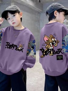 Classic Round Neck Sweatshirt: Comfortable Children's Apparel for Autumn Season