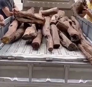 TRÀNG HẠT 108 HẠT NIỆM PHẬT - chuỗi hạt 108 hạt đeo tay đeo cổ vòng tay hạt gỗ trầm hương CAO CẤP phong thủy may mắn