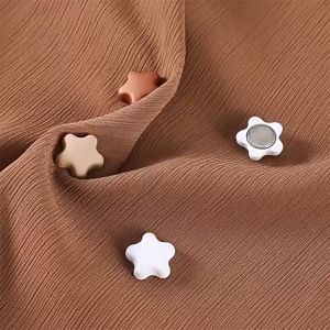 เข็มกลัดแม่เหล็กรูปดาว กระดุมแม่เหล็กรูปดาว สำหรับติดผ้าพันคอ ฮิญาบสวยๆ มุสลิม (1 ชิ้น) Magnet Scarf buckle DJ-X01