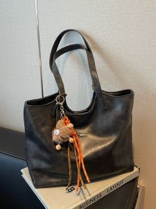 กระเป๋าสะพายไหล่หนัง PU ทรงสี่เหลี่ยมอเนกประสงค์ขนาดใหญ่สำหรับผู้หญิง กระเป๋าสะพายข้างสไตล์เกาหลี กระเป๋าสัมผัสไฮเอนด์แบบลำลองสำหรับฤดูใบไม้ร่วงและฤดูหนาว