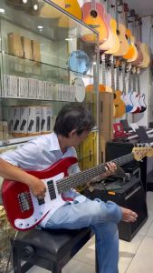 Đàn Electric Bass Guitar Yamaha  (6 dây) + Phụ Kiện