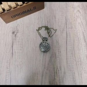 Vintage Hollow Steampunk Gear Design Quartz Pocket Watch with Necklace Pendant World-Time Feature Pointer Display Pocket Watch