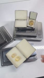 กล่องสแตนเลสกล่องเก็บพระเครื่องกล่องใส่พระกล่องเก็บเครื่องประดับมีฟองน้ำด้านใน2ชิ้น NO2001 (รุ่น M11)