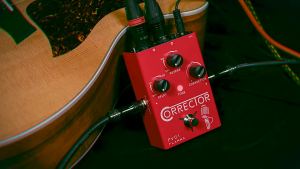 Mooer | FLAMMA FV01 Vocal Effects Processor: Pitch Correction with Delay & Reverb – Compact Stompbox Compatible with Microphone Amplifi